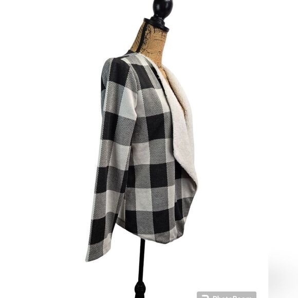Peace & Pearls Plaid Print Fleece Lined Cardigan Sweater Sz L - Picture 3 of 6